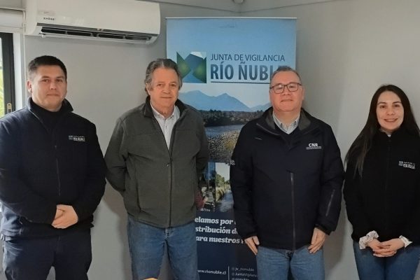 Junta de Vigilancia del Río Ñuble y Comisión Nacional de Riego abordan rehabilitación de canales afectados por temporales en julio y fortalecimiento de las organizaciones de usuarios de agua