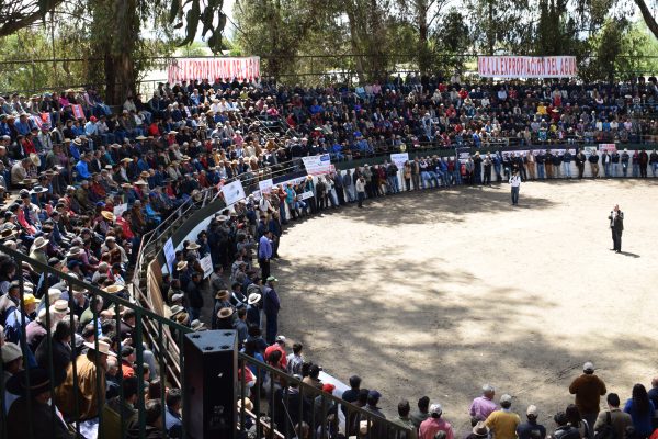 Más de dos mil quinientos regantes se manifestaron en San Clemente