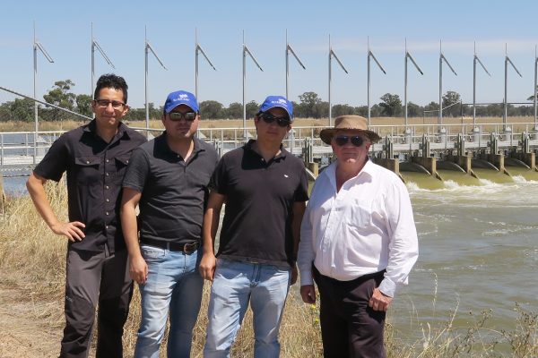 Ingeniero de la Junta de Vigilancia de Río Ñuble se actualizó en moderno sistema de compuertas automatizadas en Australia