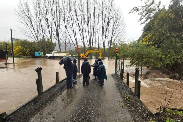 Crecida del Río Ñuble superó la de junio: Junta de Vigilancia se reúne con autoridades para subsanar emergencia