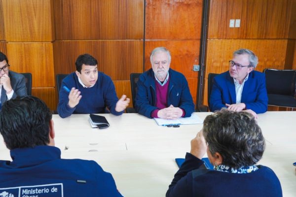 Nueva La Punilla: ministra López compromete trabajo sistemático con la Junta de Vigilancia del Río Ñuble de cara a recepción de ofertas